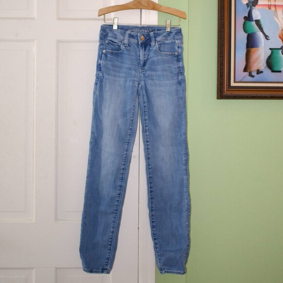 American Eagle Super Super Stretch Skinny Jeans in Light Wash - Picture 1 of 6